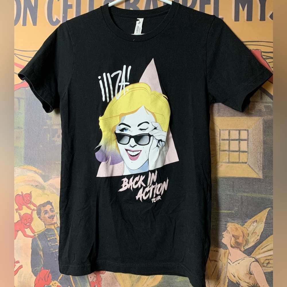 Iliza Shlesinger Back In Action Comedy Tour T-Shirt